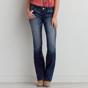 NWOT American Eagle boyfriend jeans